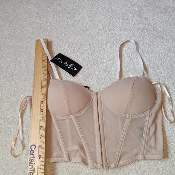 Nwts say what corset tan/beige/nude crop top - Picture 4 of 10